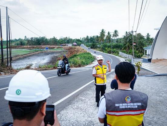 Konektivitas Pinrang-Enrekang Menguat, Andi Sudirman Tinjau Proyek Jalan Paleteang-Malimpung