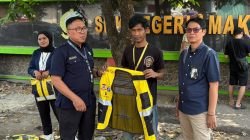 Kenali Ciri Jukir Resmi Makassar: Perumda Parkir Bagi Rompi Baru di Dua Kecamatan