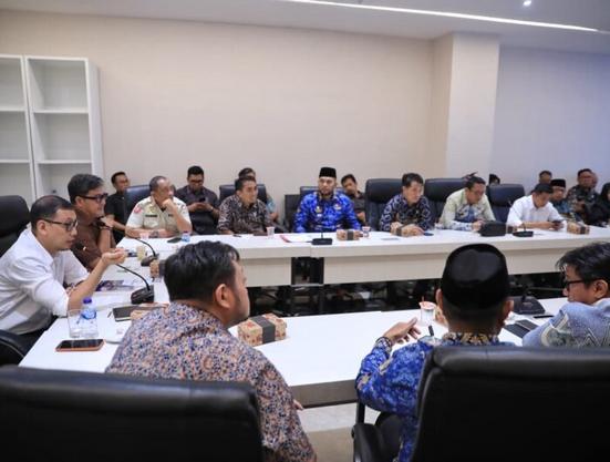 Atasi Kemacetan, Pemkot Makassar Kaji Pembangunan Gedung Parkir Bertingkat di Balai Kota