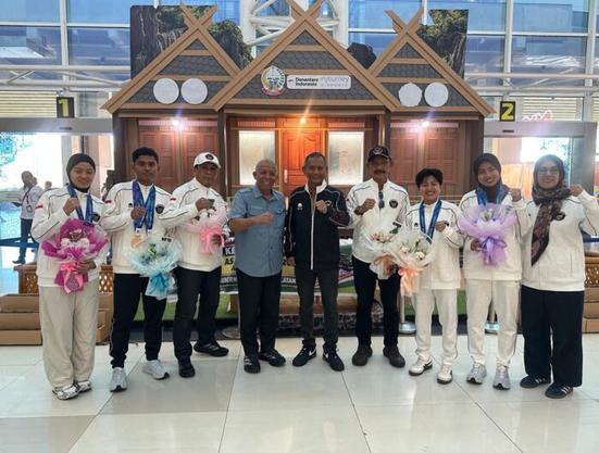 Bawa pulang medali Asian Games 2026, atlet asal Sulsel disambut Pemprov di bandara