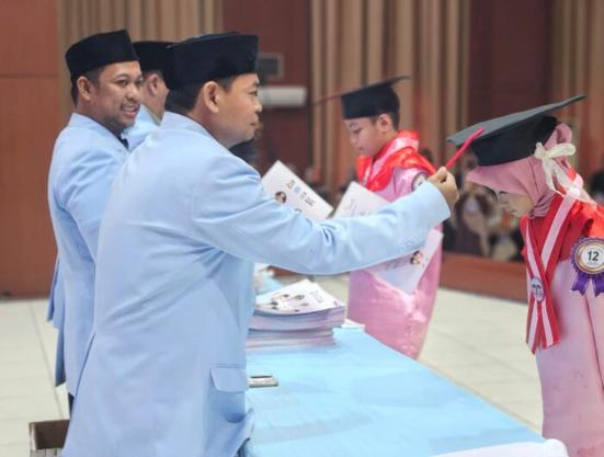 Cetak Generasi Qur'ani, 701 Santri LPPTKA BKPRMI Makassar Resmi Diwisuda