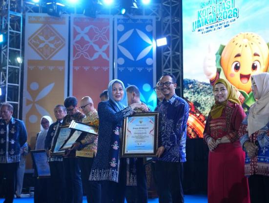 Fatmawati Rusdi dampingi Menkop dan Gubernur perkuat ekonomi kerakyatan di Sorowako